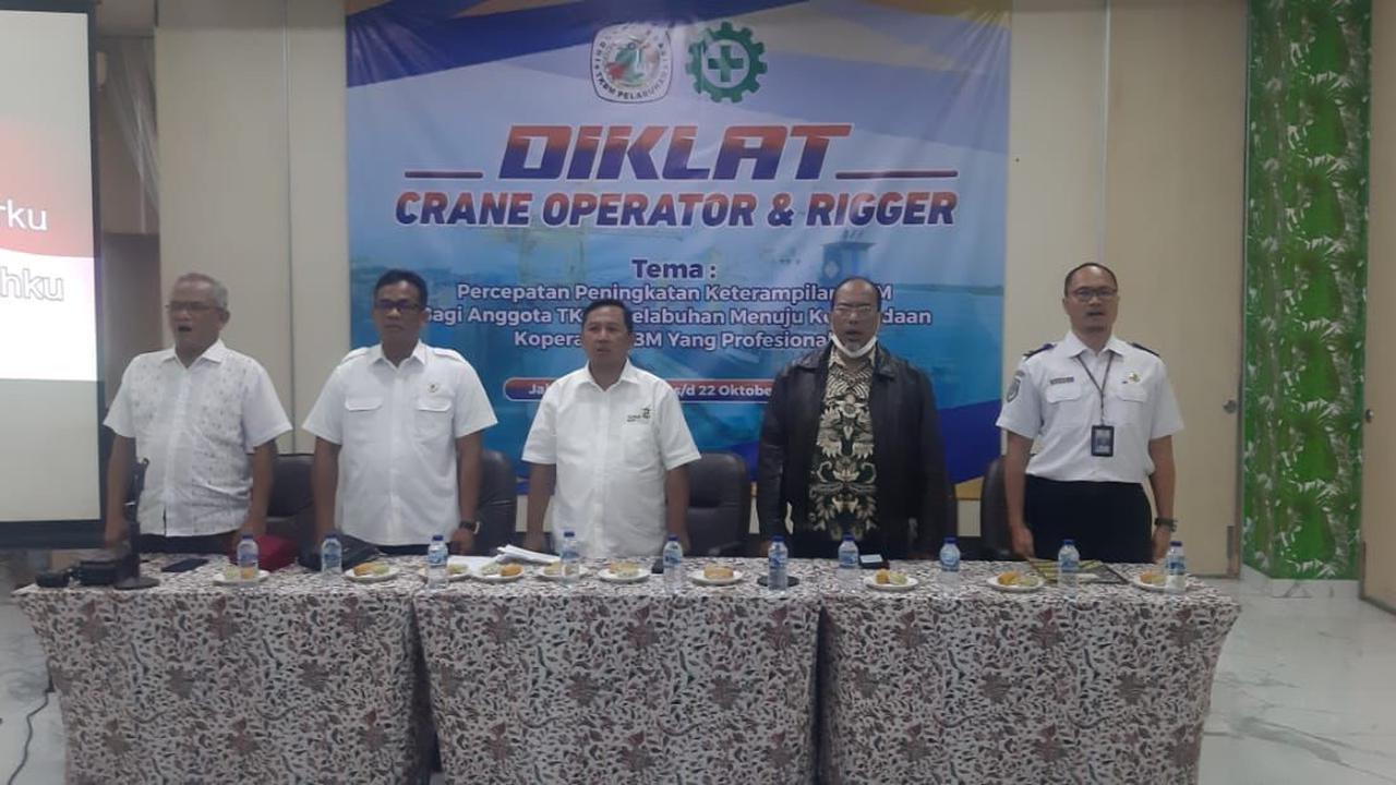 Induk Koperasi Tenaga Kerja Bongkar Muat (TKBM) Pelabuhan menggelar Diklat operator crane dan rigger pada 20–23 Oktober 2022 di Jakarta (Istimewa)