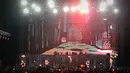 Versi penuh "Sick Boy" mejadi salah satu penghantar berakhirnya konser The Chainsmokers. (Bambang E. Ros/Bintang.com)