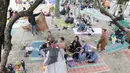 Untuk mengantisipasi lonjakan wisatawan, pengelola Pantai Ancol Taman Impian, Jakarta sudah mengantisipasi lonjakan pengunjung, salah satunya dengan menyiapkan kantong parkir dan bus keliling Ancol. (Liputan6.com/Herman Zakharia)