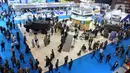Pengunjung melihat pameran The 10th Indo Defence 2025 Expo & Forum di Jakarta International Expo Kemayoran, Jakarta, Rabu (11/6/2025). (Liputan6.com/Angga Yuniar)