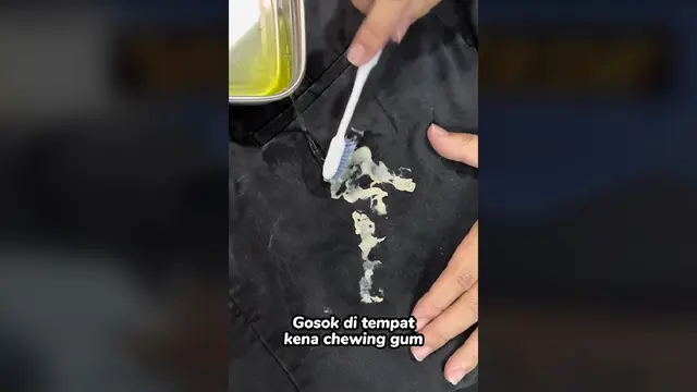 Hanya Perlu Putih Telur, Begini Trik Mudah Hilangkan Noda Permen Karet yang Menempel di Baju