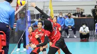 Tim Jakarta Pertamina Fastron saat menghadapi Gresik Petrokimia Pupuk Indonesia dalam seri pertama PLN Mobile Proliga 2022 di Padepokan Voli Jenderal Polisi Kunarto, Sentul, Bogor, Sabtu (8/1/2022). Jakarta Pertamina Fastron berhasil menang telak 3-0 pada laga ini. (Dok. PBVSI)