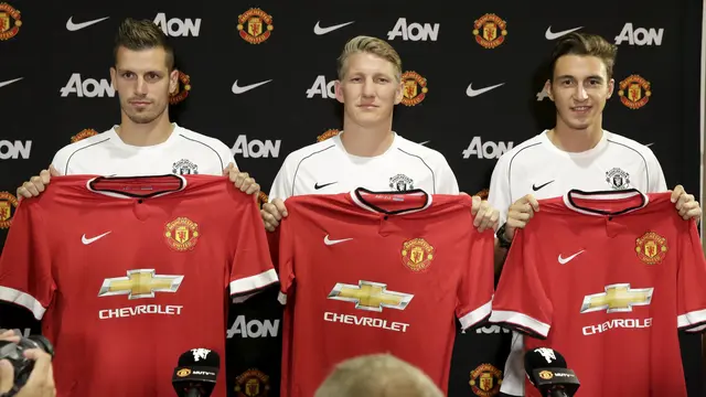20150716-Bursa-Transfer-Bastian-Schweinsteiger4