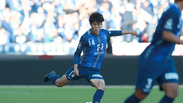 Made in J League: Takehiro Tomiyasu, Kepakkan Sayap hingga Arsenal