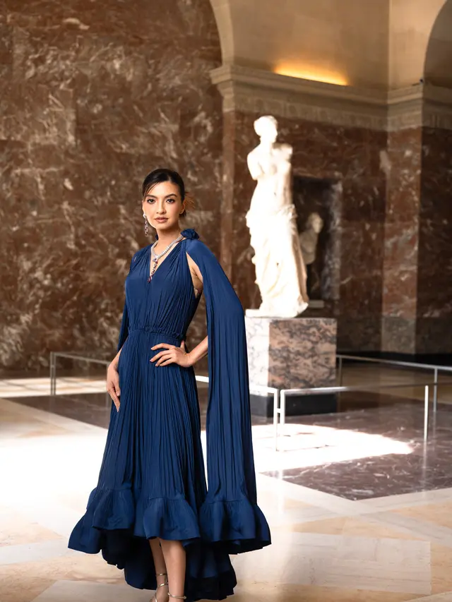 Tak Kalah dari Enzy Storia-Cinta Laura, Raline Shah dan Cathy Sharon Juga Tampil Memukau di Paris