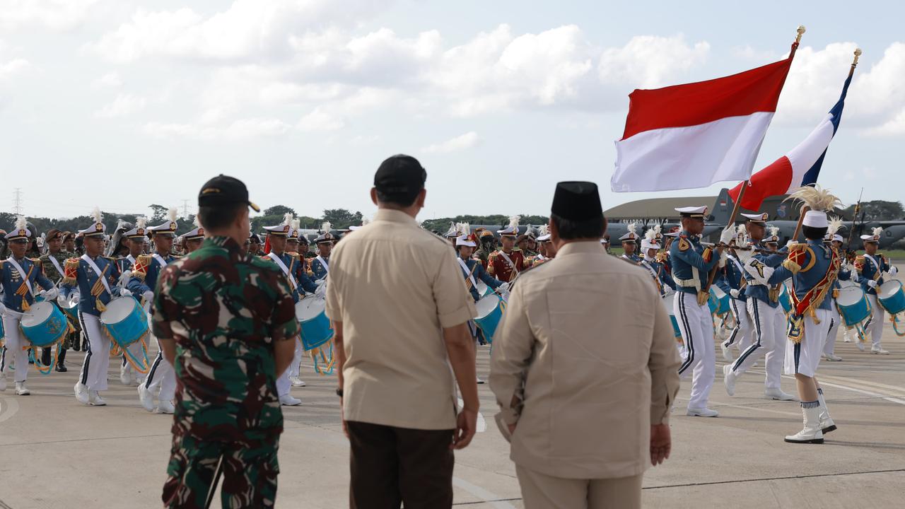 Prabowo Didampingi Menhan Cek Latihan Kontingen TNI Sebelum Tampil di Parade Militer Prancis