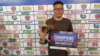 Cetak Sejarah, Benny Tandean Tak Terbendung Jadi Juara Nasional Dart Pertama Indonesia