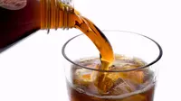 cola hanya menyisakan tumpukan karamel mengandung 69 gram gula.