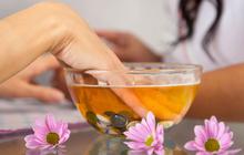 Yuk, coba hot oil manicure untuk kuku sehat dan cantik
