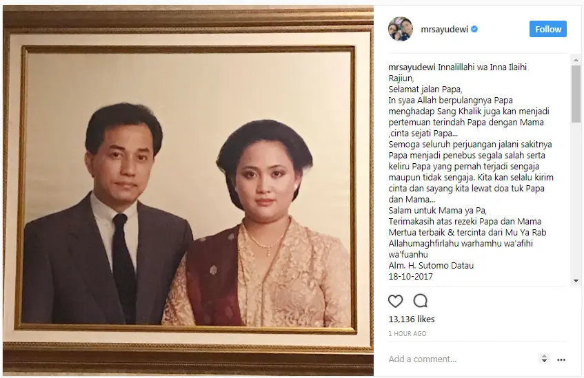 Ayah mertua Ayu Dewi meninggal dunia. (Instagram/mrsayudewi)