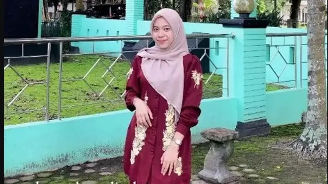 Viral Wanita Pakai Gaun Pernikahan Ibunya 28 Tahun Lalu, Modelnya Disebut Tak Berkesan Jadul