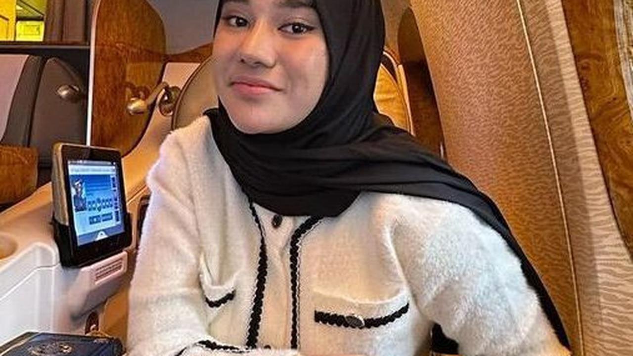 Ikut Kajian Bersama Rekan Artis Lainnya