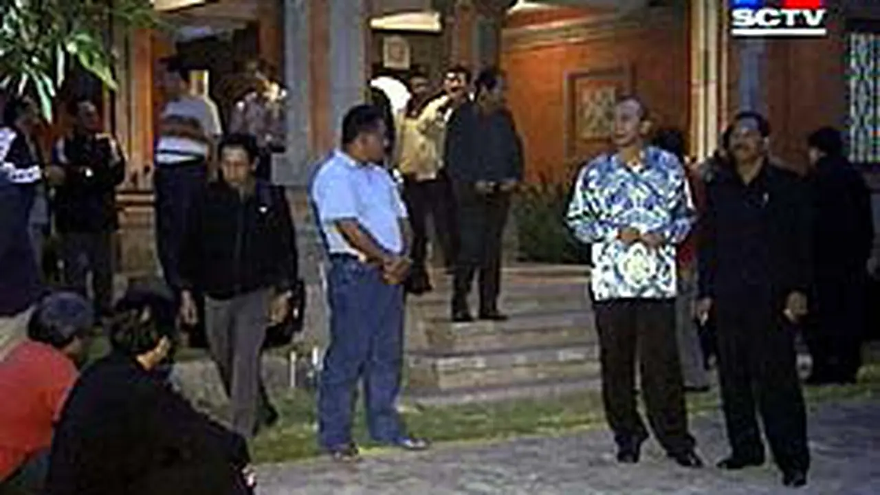 050803bGubBali.jpg