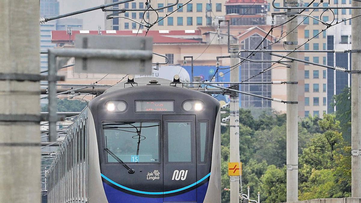 Naik TransJakarta, KRL Commuterline hingga MRT Cuma Rp1 di Momen Ulang Tahun ke-498 Kota Jakarta