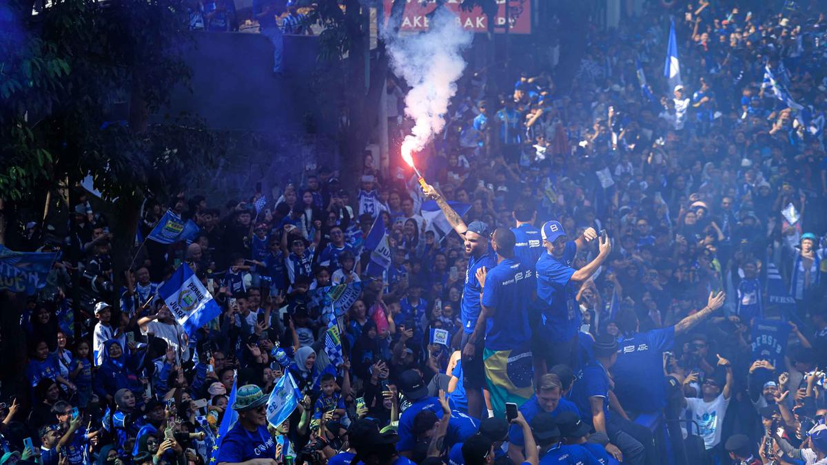 Dedi Kusnandar: Wajar Pemain Persib Kecewa kalau Konvoi Tidak Tertib, Harus Evaluasi!