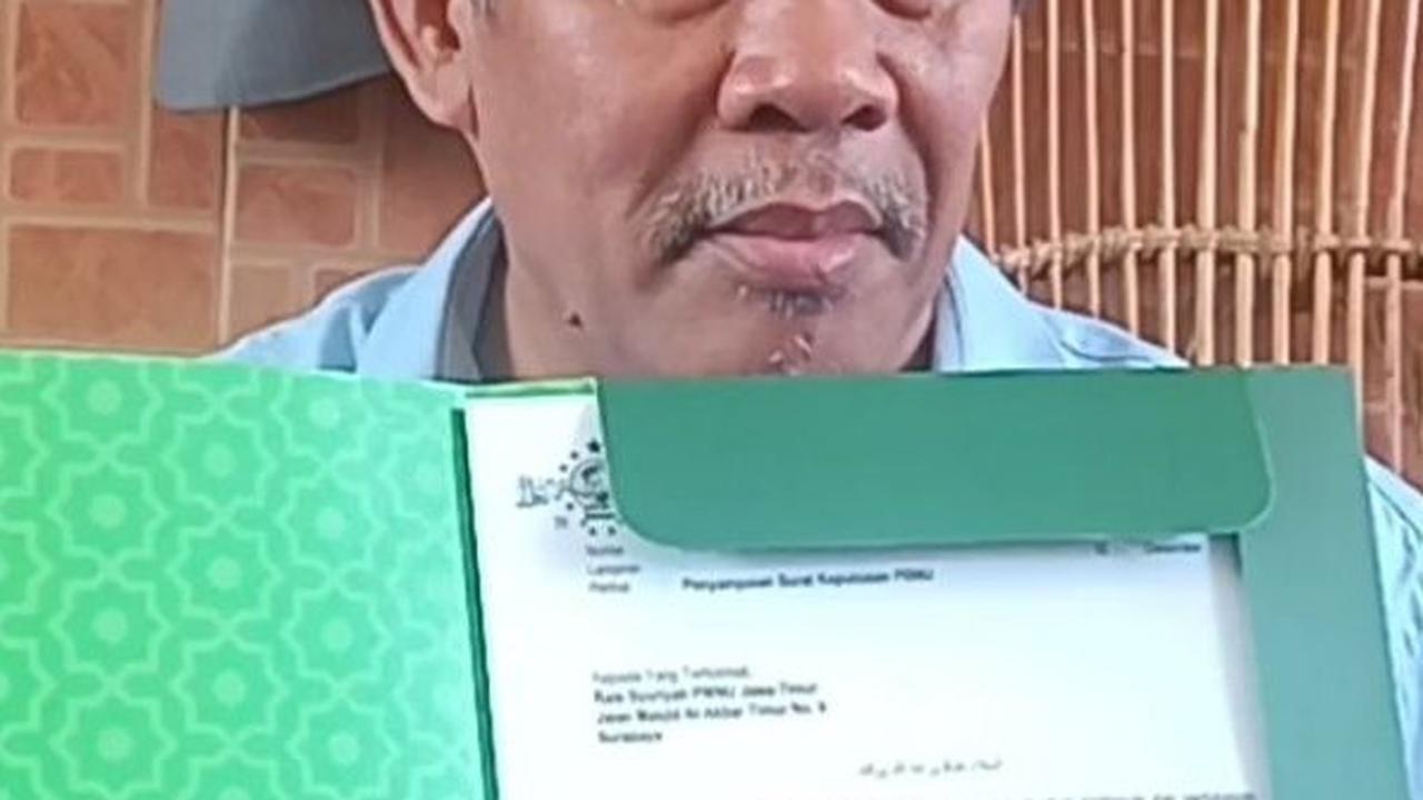 Deretan Karangan Bunga di Kantor PWNU Jatim Usai Pemberhentian KH Marzuki Mustamar