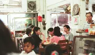 15 Rekomendasi Tempat Makan Halal di Glodok 2026, dari Legendaris hingga Viral