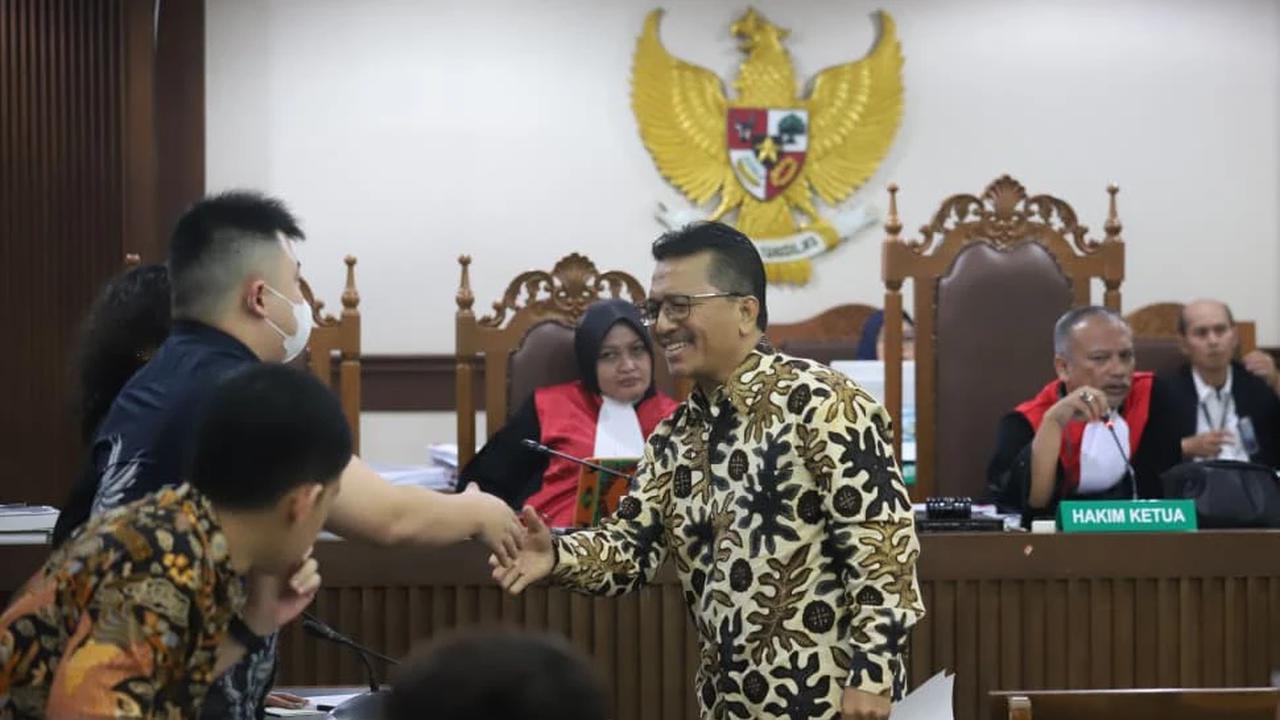 FOTO: Sidang Perdata Ungkap Mandat Penjualan Obligasi dan MTN CMNP