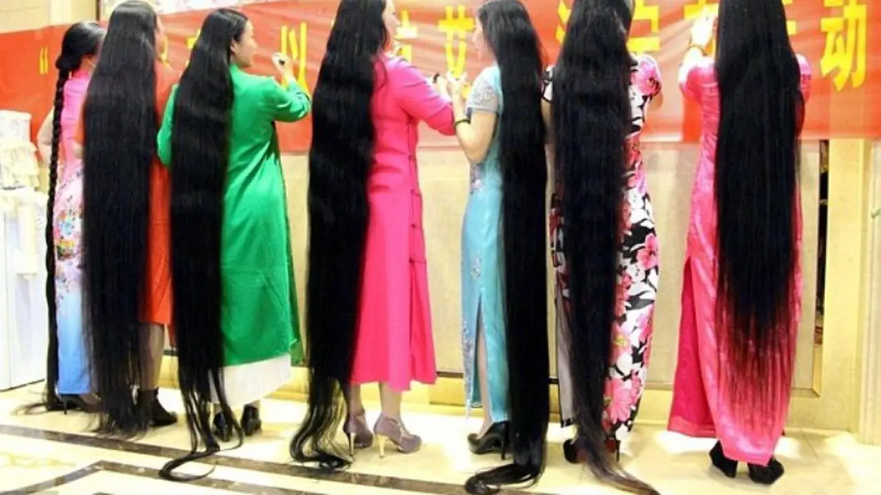Wanta-wanita Ini Sumbangkan Rambut Panjangnya untuk HIV/AIDS