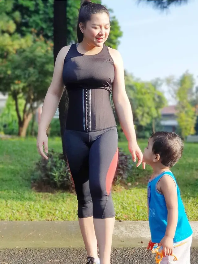 6 Potret Terbaru Vicky Shu, Turun Berat Badan hingga 18 Kg