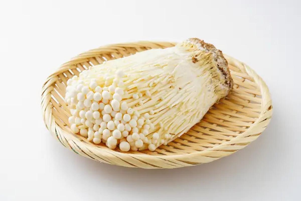 Manfaat Jamur Enoki, Superfood Lezat yang Ampuh Turunkan Kolesterol dan Gula Darah