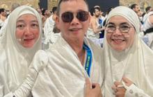 Potret Orangtua Ayu Ting Ting Umrah Bareng Calon Besan: Cuma Bisa Bersyukur Ya Allah