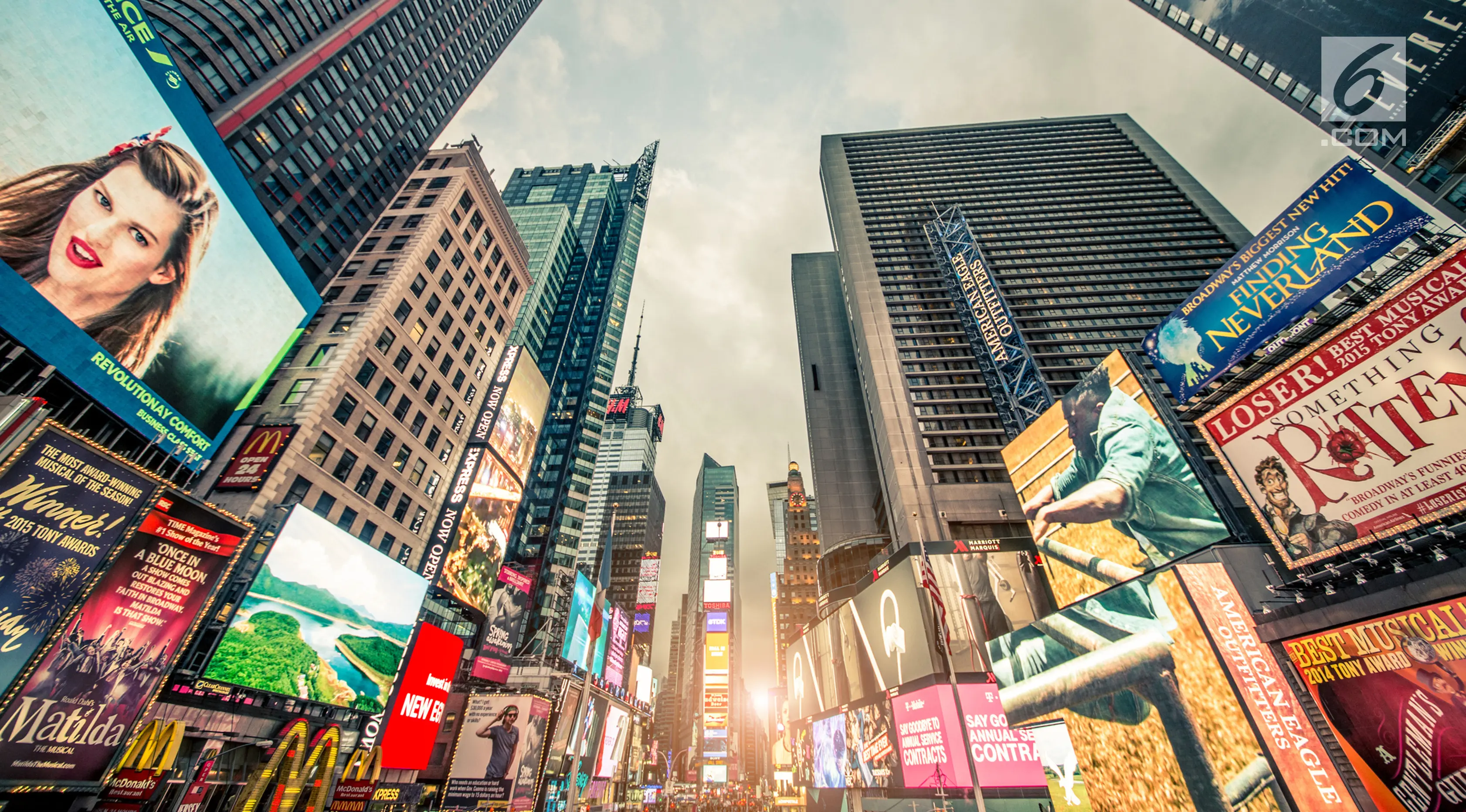 Suasana Time Square Kota New York (iStockphoto)