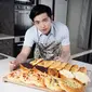 Aktor Nicky Tirta kini fokus menjadi chef di bidang bakery dan pastry (Foto: Instagram/@nickytirta)