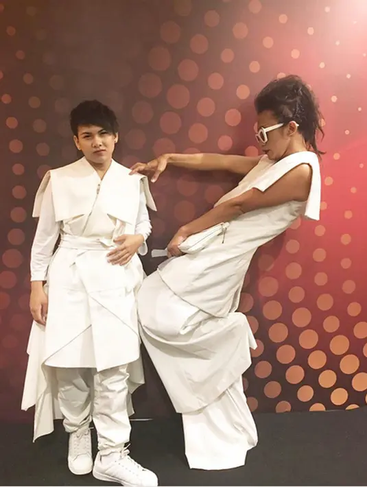 Sidang putusan yang digelar Jumat (16/6) baik tergugat maupun penggugat tidak hadir. Keduanya hanya diwakili oleh kuasa hukum masing-masing. Menurut pengacaranya, Aming dan Evelyn sengaja tidak menghadiri sidang tersebut. (Instagram/ev0124)