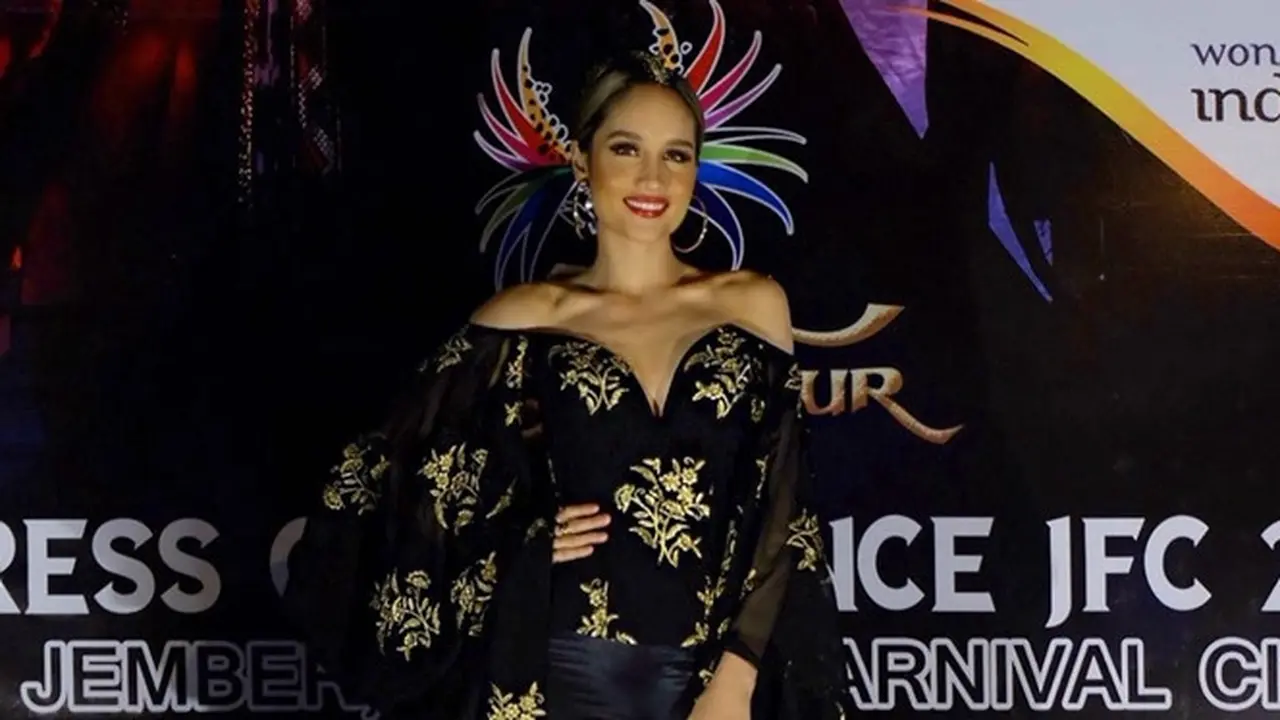 7 Potret Penampilan Cinta Laura di Jember Fashion Carnaval 2019, Tampil Memukau