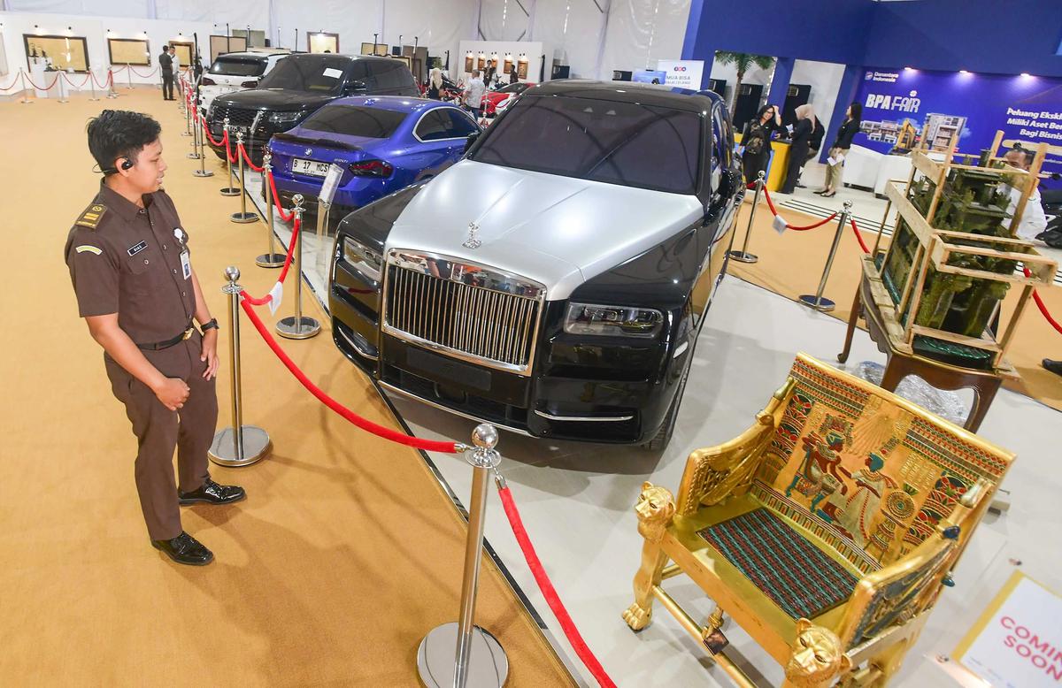 FOTO: Dari Mobil Mewah hingga Lukisan Emas Dilelang di BPA Fair 2026