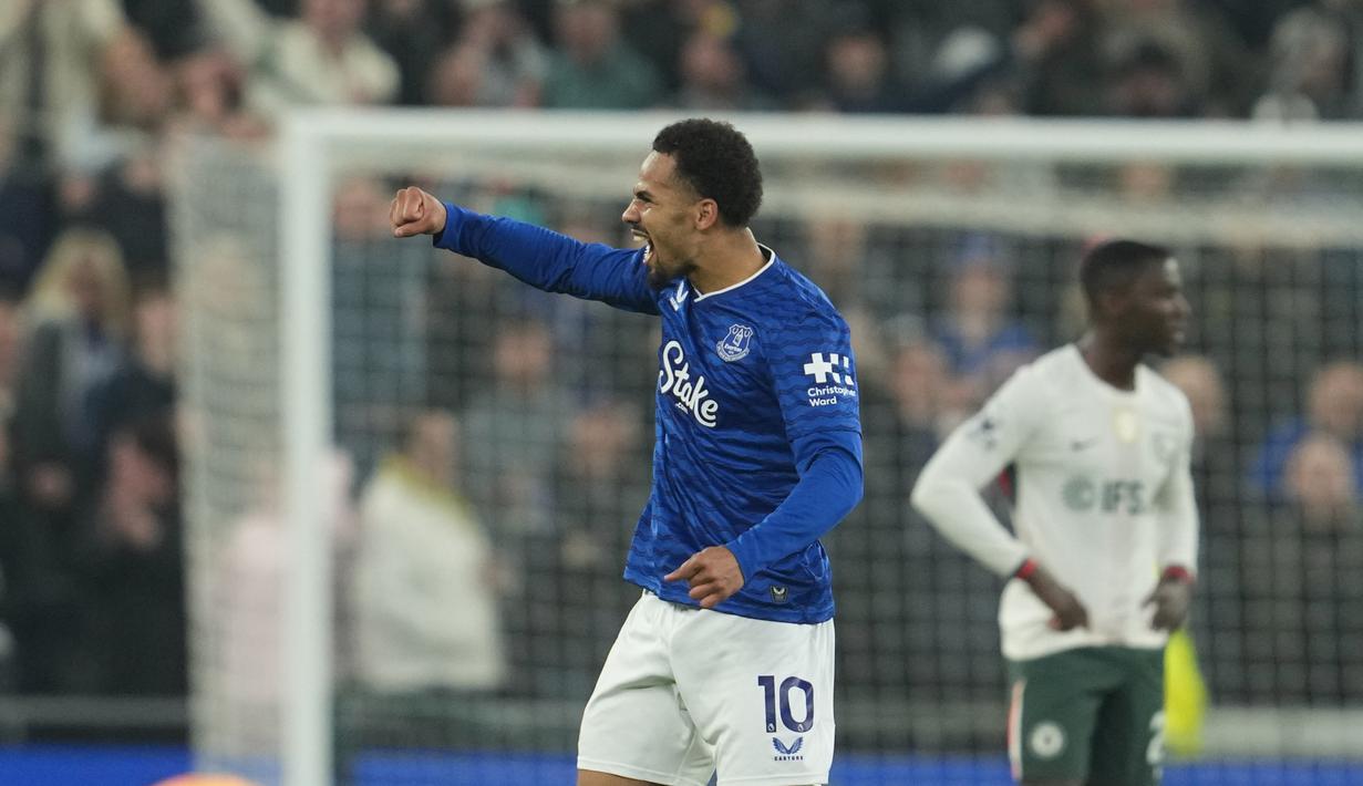 Kemenangan ini menjadi hasil sempurna bagi tim asuhan David Moyes. Everton kini hanya berjarak dua poin dari Chelsea yang menempati posisi keenam klasemen, sekaligus menjaga peluang mereka untuk tampil di kompetisi Eropa musim depan. (AP Photo/Jon Super)