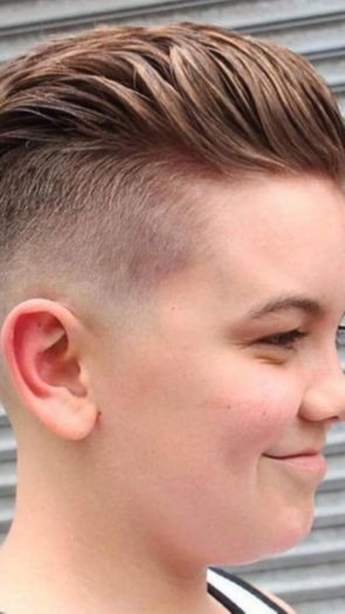 Model Rambut Anak Cowok Lucu: Slick Back