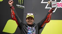 Jeremy Alcoba, pembalap Tim Indonesian Racing Gresini Moto3, meraih podium juara 3 Moto3, Sirkuit Catalunya, Barcelona, Spanyol. (Dok MotoGP)