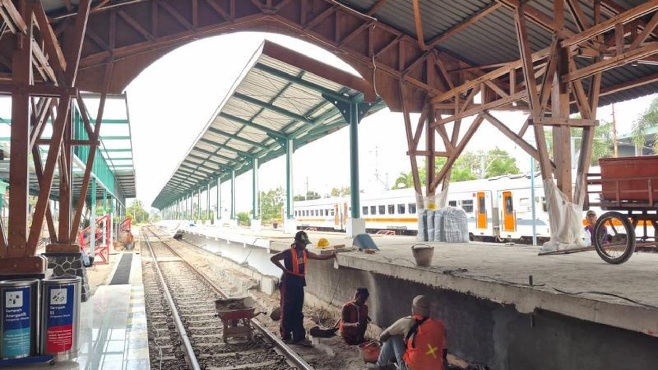 Fakta Menarik: Stasiun Blitar Kini Lebih Modern dengan Peron Tinggi dan Penutup Peron, Tingkatkan Kenyamanan Penumpang