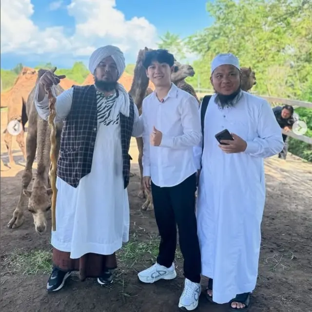 Willie Salim Ungkap Alasan Kurban Unta di Idul Adha dan Hunting ke Malaysia.  (dok.Instagram @willie27_/https://www.instagram.com/p/DKhRnVgyS6f/Henry)