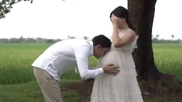 6 Potret Maternity Shoot Istri Marcel Chandrawinata, Siap Sambut Anak Pertama