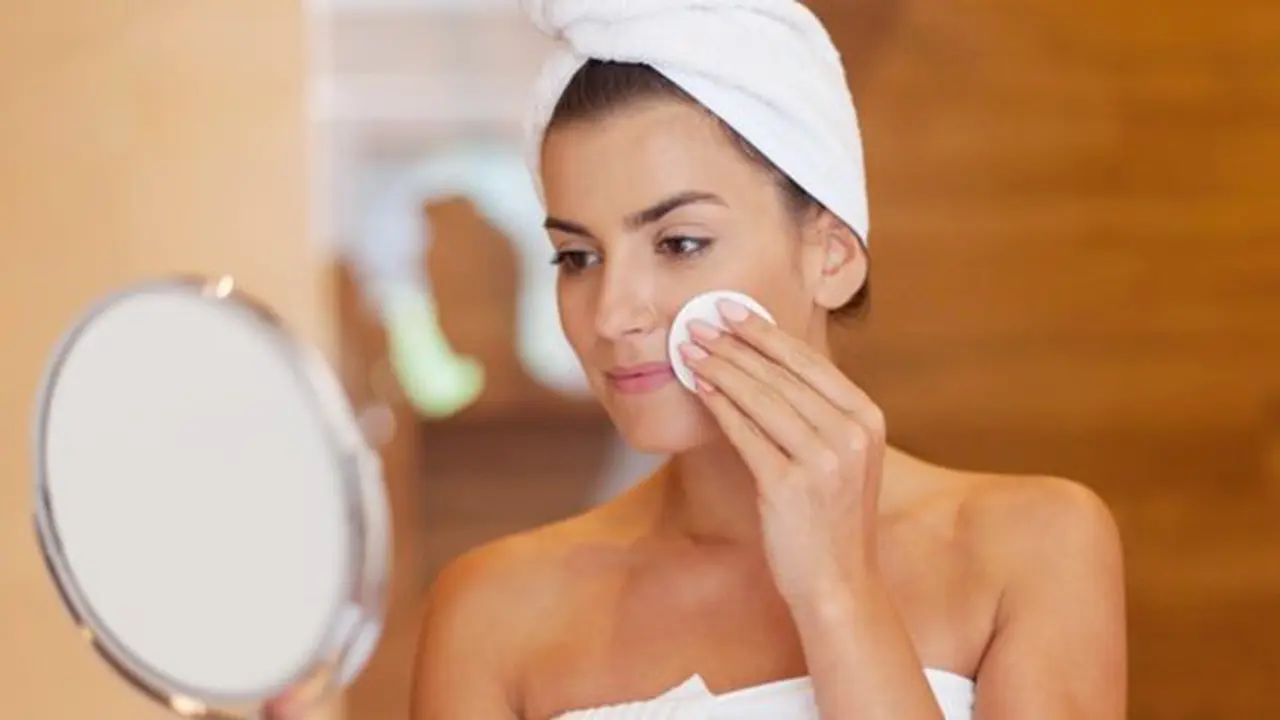 Make up mata waterproof susah hilang/copyright: thinkstockphotos.com