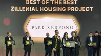 Founder Lippo Group Mochtar Riady dan Tokoh Senior Properti James Riady memperoleh The Legacy Golden Property Awards sebagai bentuk penghormatan terhadap para pionir industri properti Indonesia. (Dok Lippo)