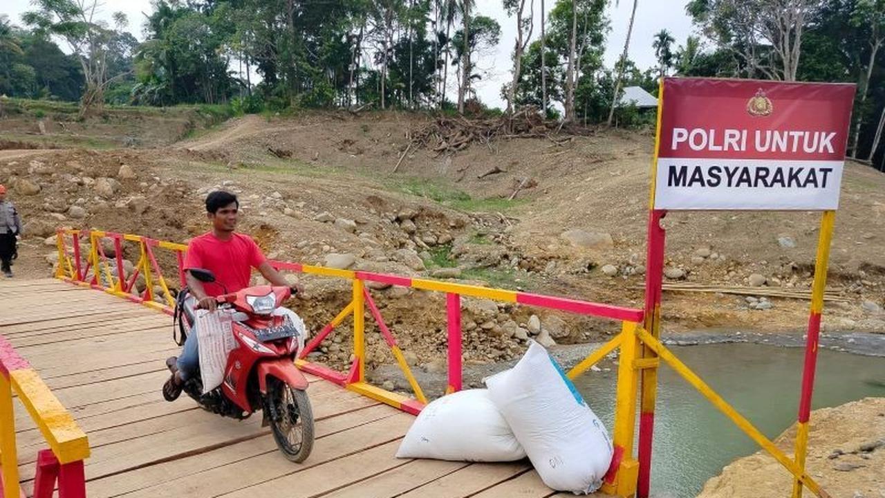 Sat Brimob Polda Sumbar Rampungkan Jembatan Darurat Agam, Pulihkan Akses Warga Terdampak Banjir