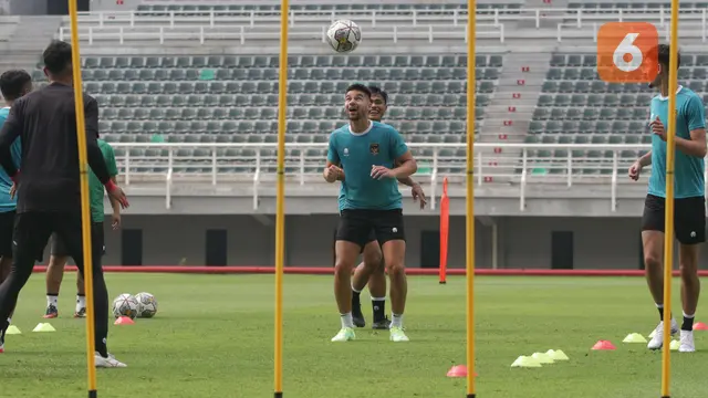 Foto: Miris, Latihan Resmi Perdana Timnas Indonesia Cuma Dihadiri 8 Pemain!