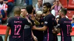 Para pemain Barcelona merayakan gol yang dicetak Neymar (tengah) saat melawan Sporting Gijon pada lanjutan La Liga Spanyol di Stadion El Molinon, Gijon, Sabtu (24/9/2016) WIB. (REUTERS/Eloy Alonso)