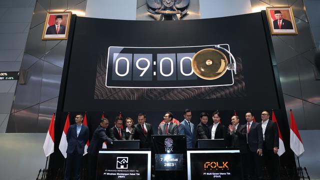 Pencatatan perdana saham PT Minahasa Membangun Hebat Tbk (HBAT) dan PT Multi Garam Utama Tbk (FOLK), Senin (7/8/2023). (Foto: BEI)