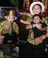 Rafathar, Rayyanza, dan Lily ikut diboyong merayakan tahun baru di Singapura bersama orangtua mereka [@raffinagita1717]