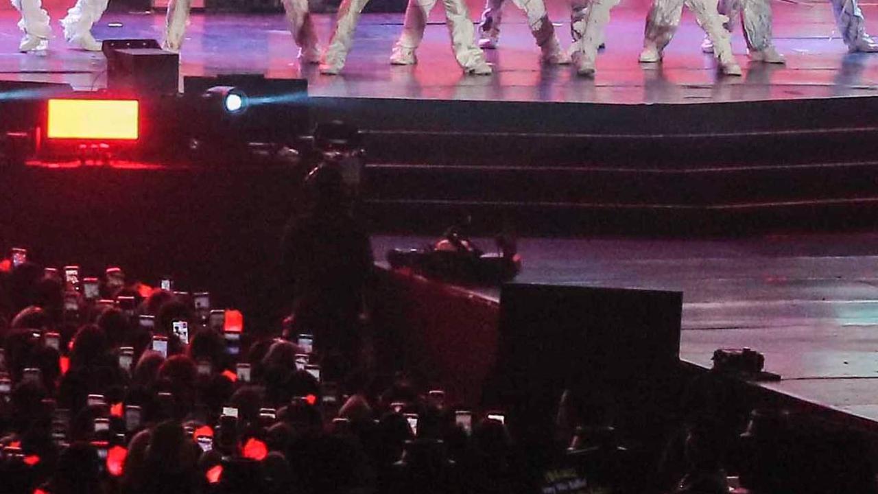 FOTO: Megahnya Konser NCT 127 di Jakarta, Padukan Teknologi dan Budaya