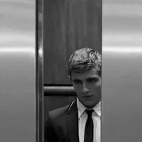 Moment dalam hidup yang jadi bukti kalau kamu butuh elevator.