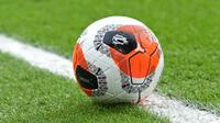 Bola resmi Premier League 2019-2020, Nike “Tunnel Vision” Merlin ball. (AFP/Paul Ellis)