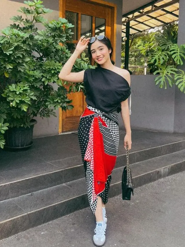 Febby Rastanty dan gaya rambutnya (Instagram/febbyrastanty)