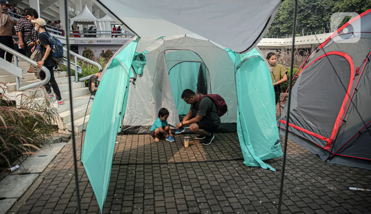 Tak hanya berbelanja, pengunjung Indofest 2023 juga bisa mengikuti beragam kegiatan seperti talk show, coaching clinic dari para expertise kegiatan outdoor. Tak ketinggala, pameran ini juga menghadirkan sederet musisi Tanah Air. (Liputan6.com/Faizal Fanani)