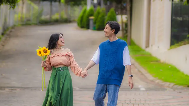 couple desember bahagia bersama